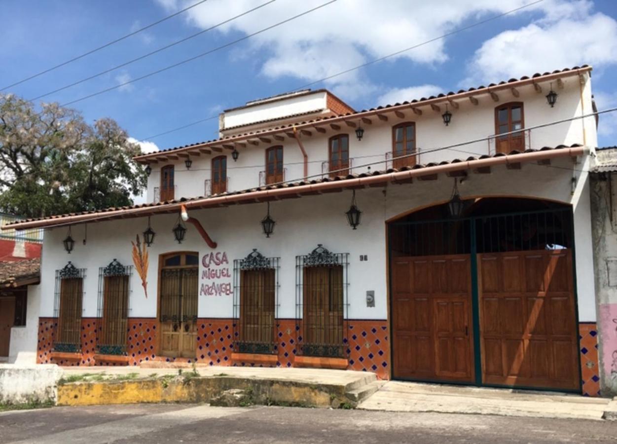 Casa Miguel Arcangel Коатепек Экстерьер фото